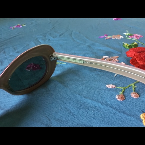 Marc Jacobs Polka Dot Sunglasses 💗 - Picture 2 of 4